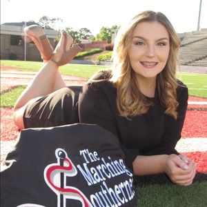 Meet your posher, Madi!